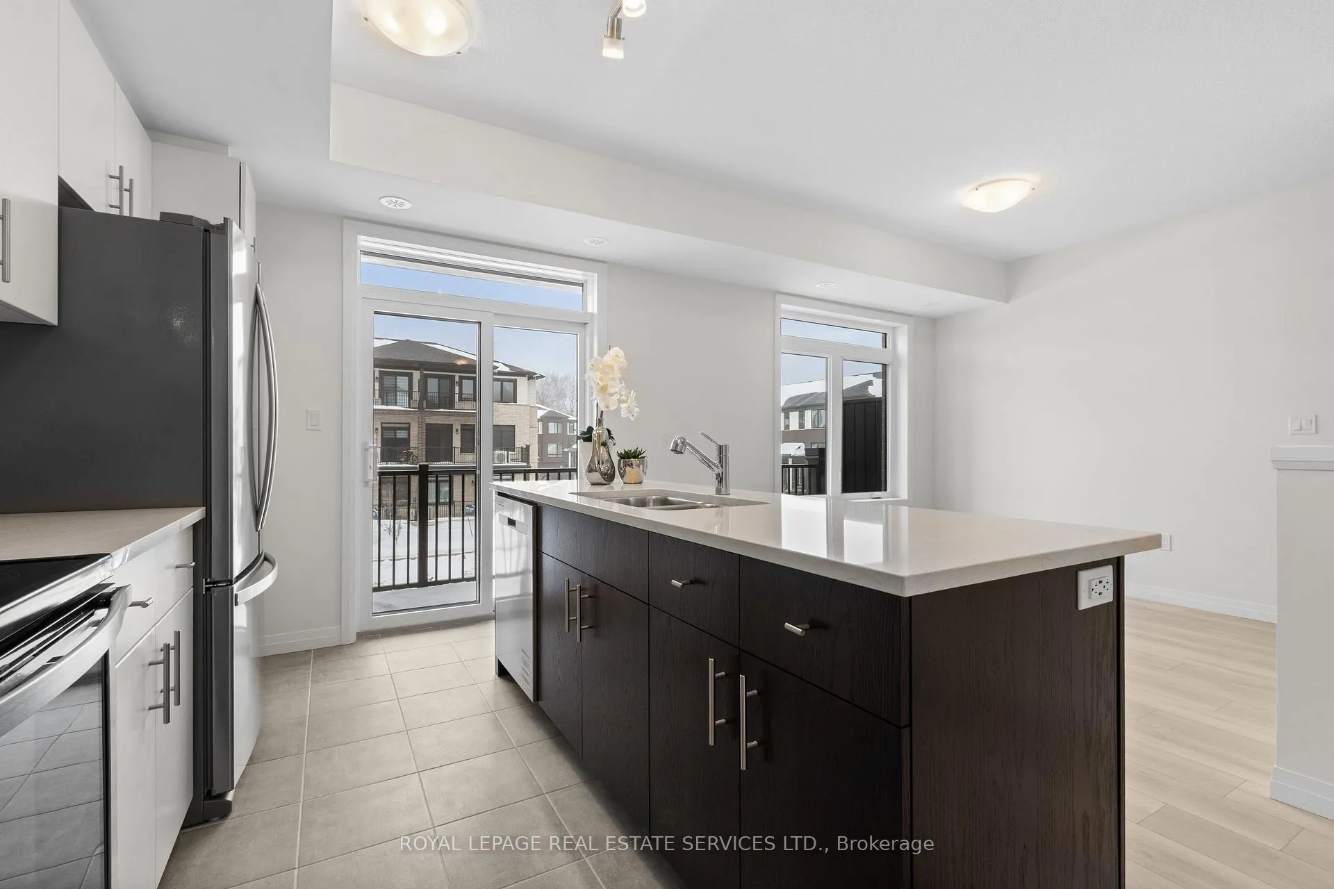 Photo 16 of 30 Thatcher Drive, Guelph, Kortright East — HOMEH