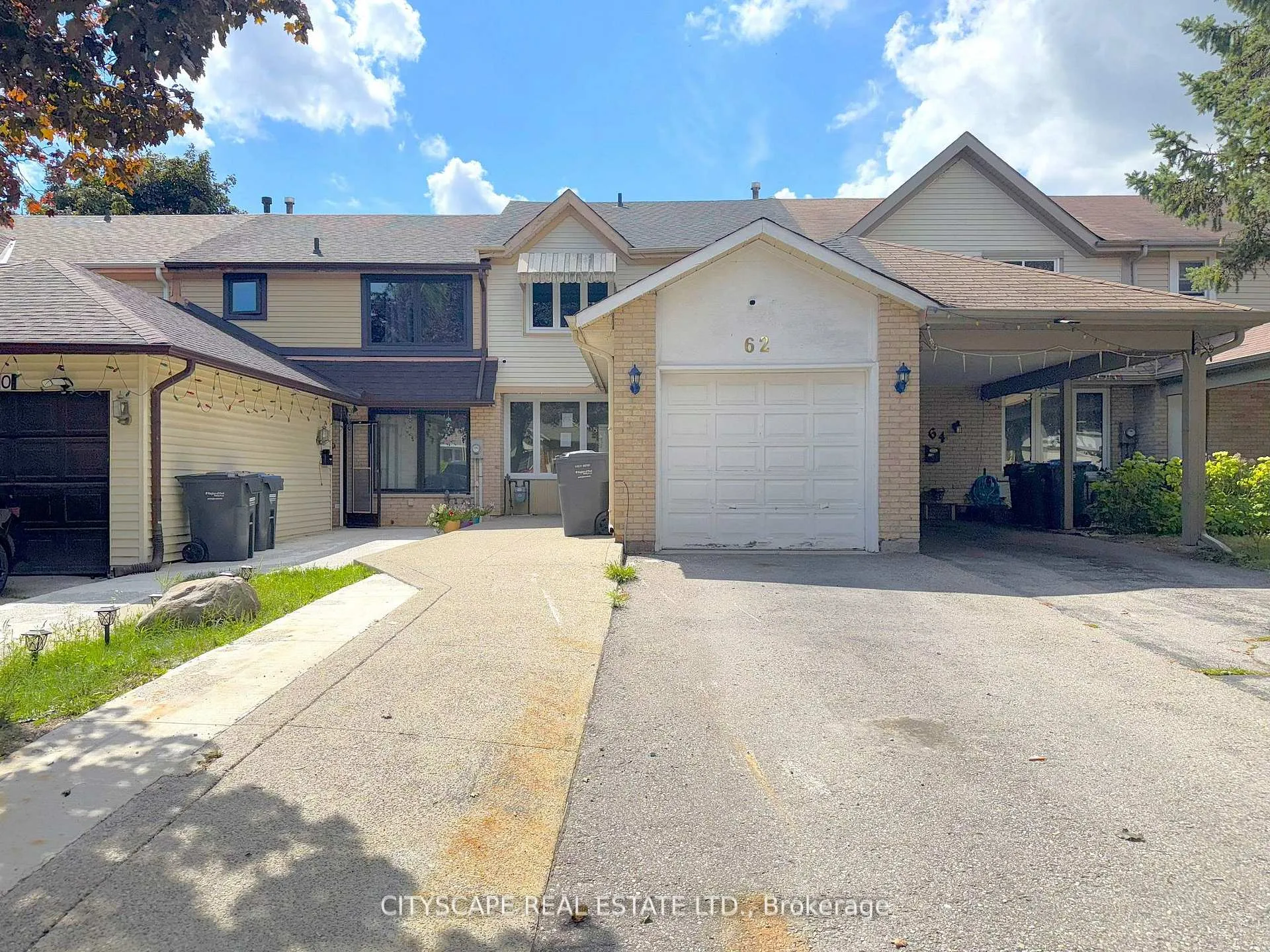 Photo 2 of 62 Barrington Crescent, Brampton, Heart Lake East — HOMEH