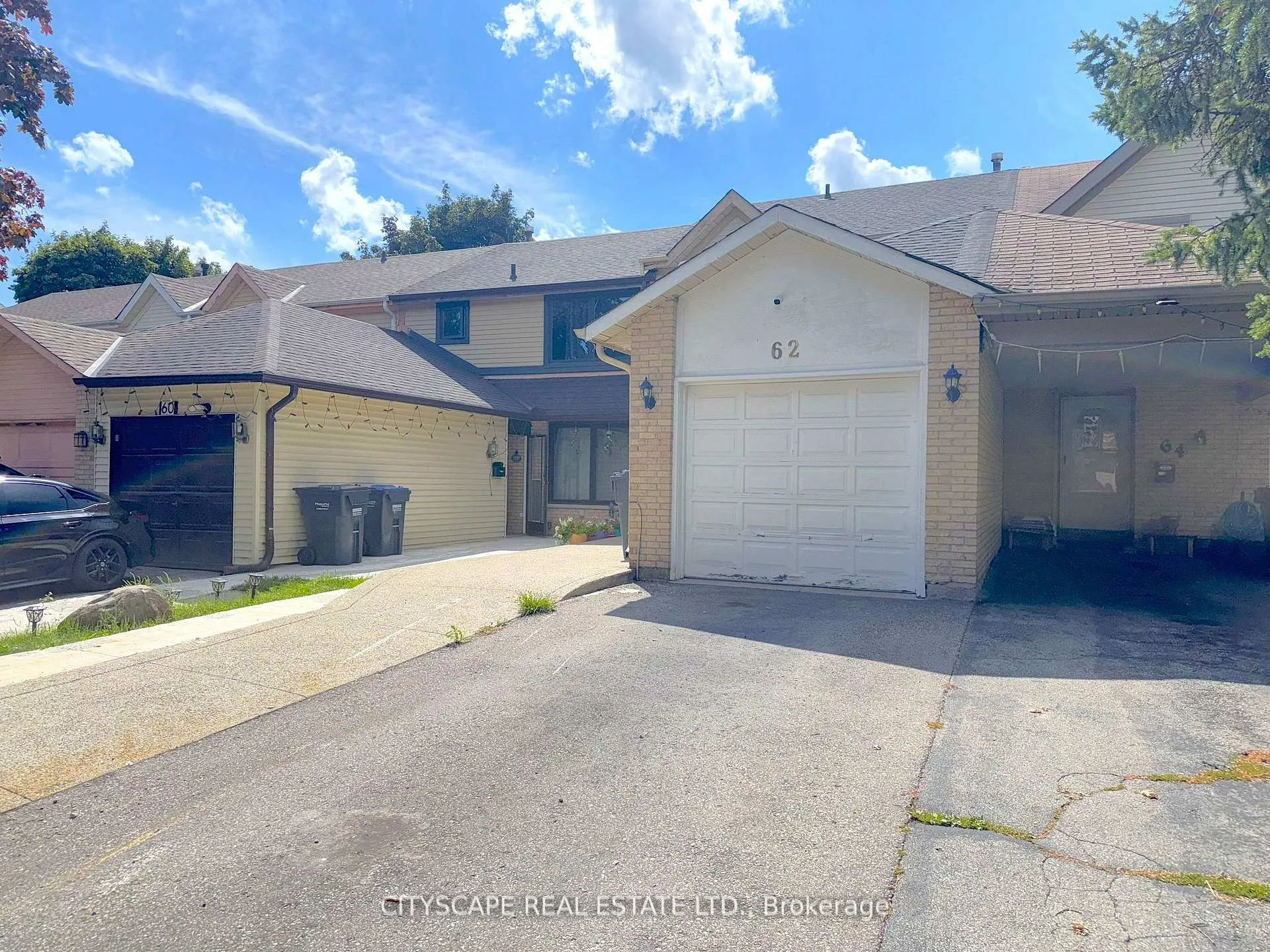 Photo 3 of 62 Barrington Crescent, Brampton, Heart Lake East — HOMEH
