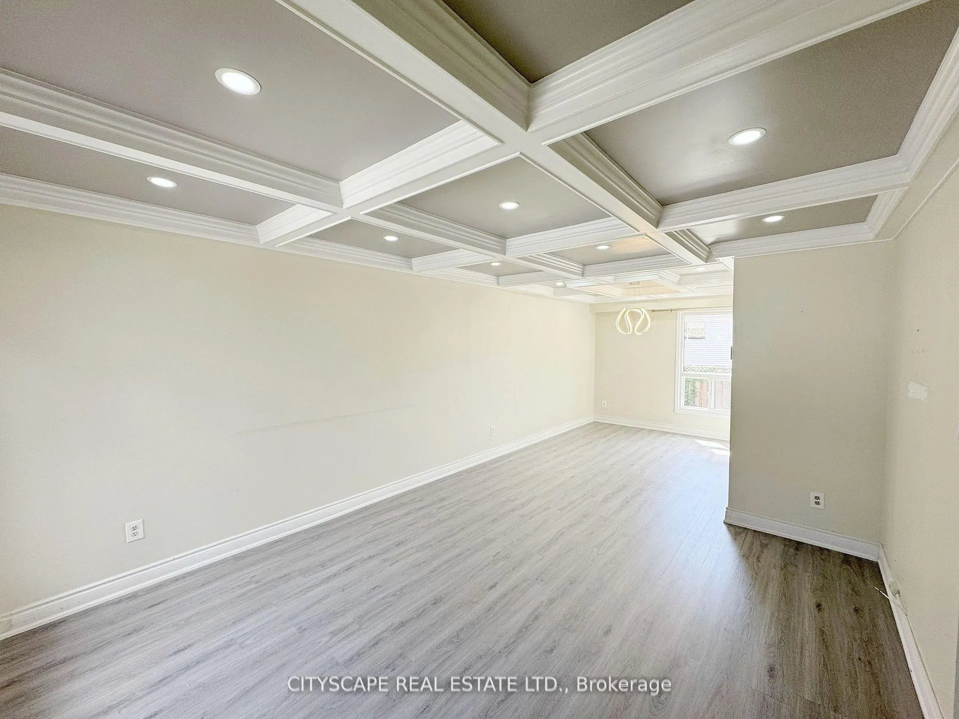 Photo 7 of 62 Barrington Crescent, Brampton, Heart Lake East — HOMEH
