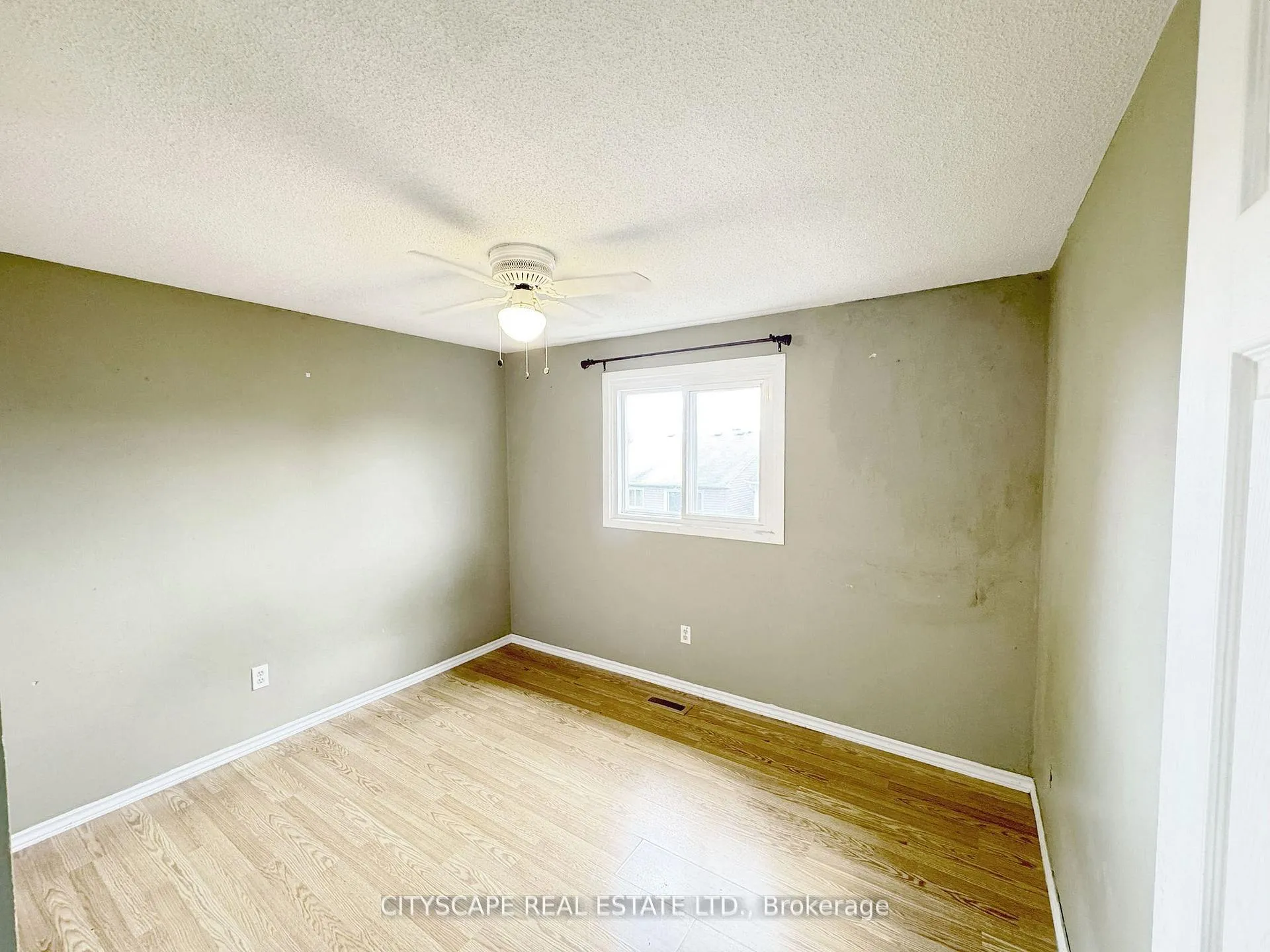 Photo 22 of 62 Barrington Crescent, Brampton, Heart Lake East — HOMEH