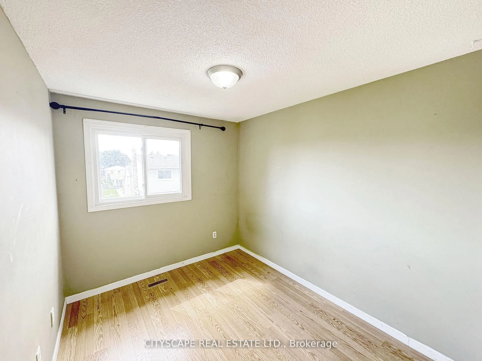 Photo 25 of 62 Barrington Crescent, Brampton, Heart Lake East — HOMEH