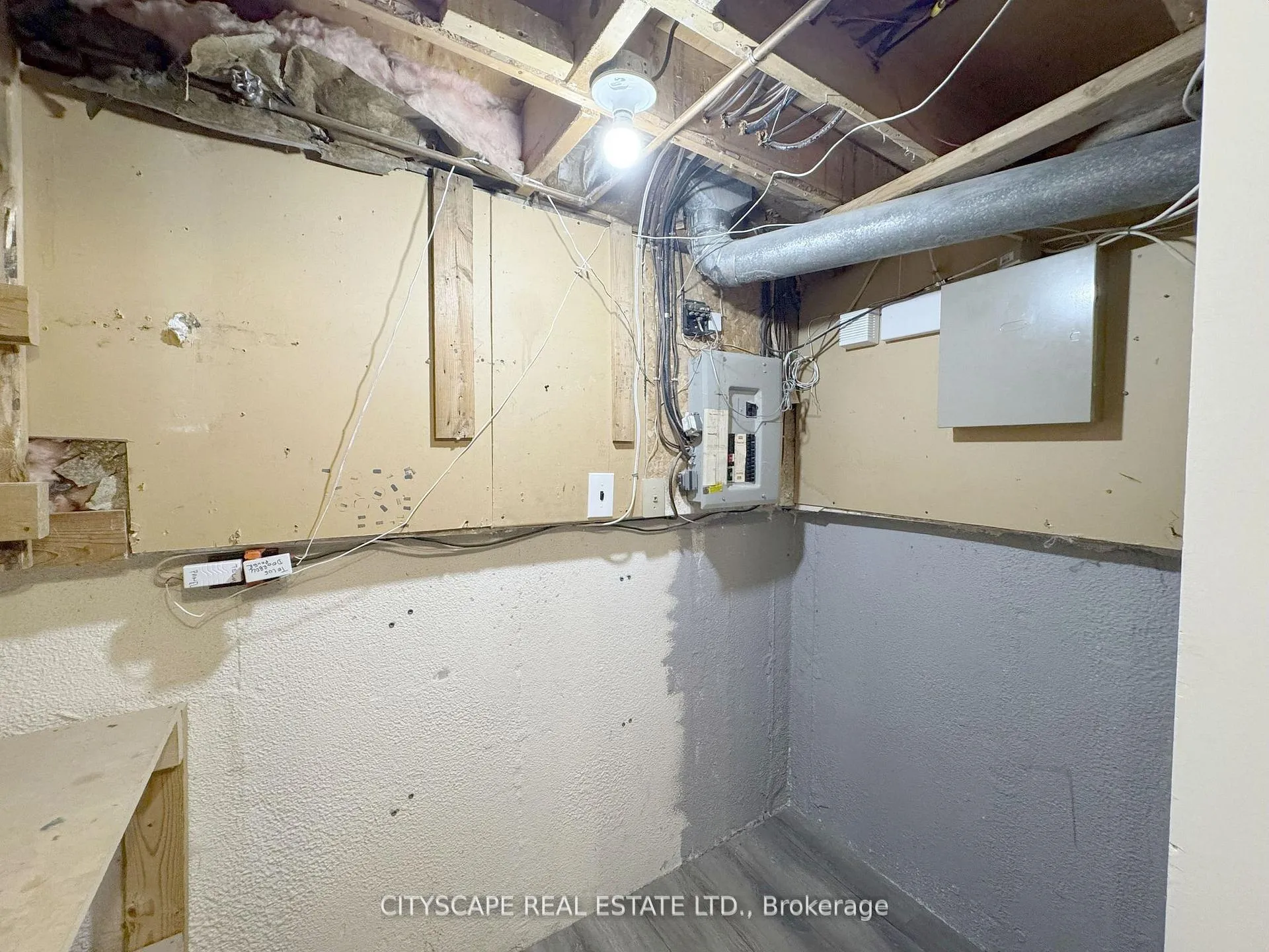Photo 37 of 62 Barrington Crescent, Brampton, Heart Lake East — HOMEH