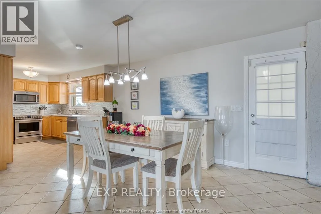 Photo 7 of 111 Danforth Avenue, Leamington — HOMEH