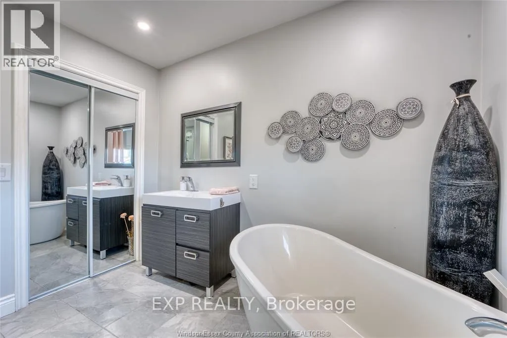 Photo 19 of 111 Danforth Avenue, Leamington — HOMEH