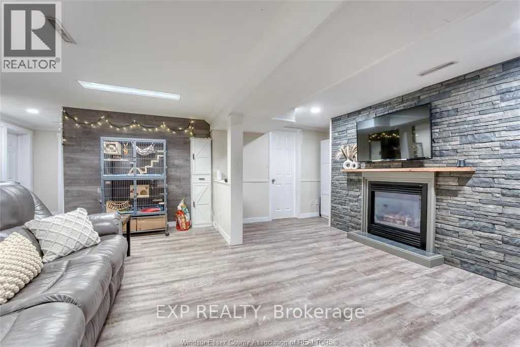 Photo 29 of 111 Danforth Avenue, Leamington — HOMEH
