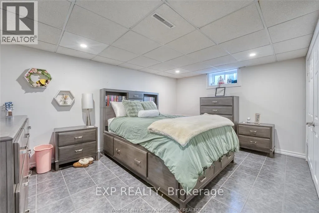 Photo 32 of 111 Danforth Avenue, Leamington — HOMEH
