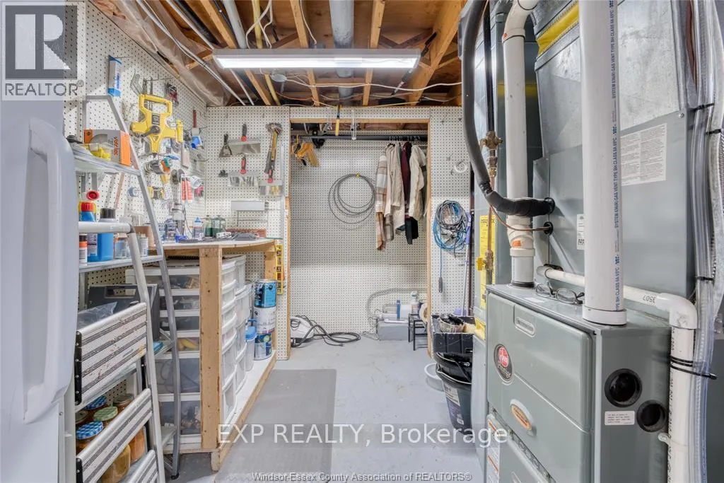 Photo 35 of 111 Danforth Avenue, Leamington — HOMEH