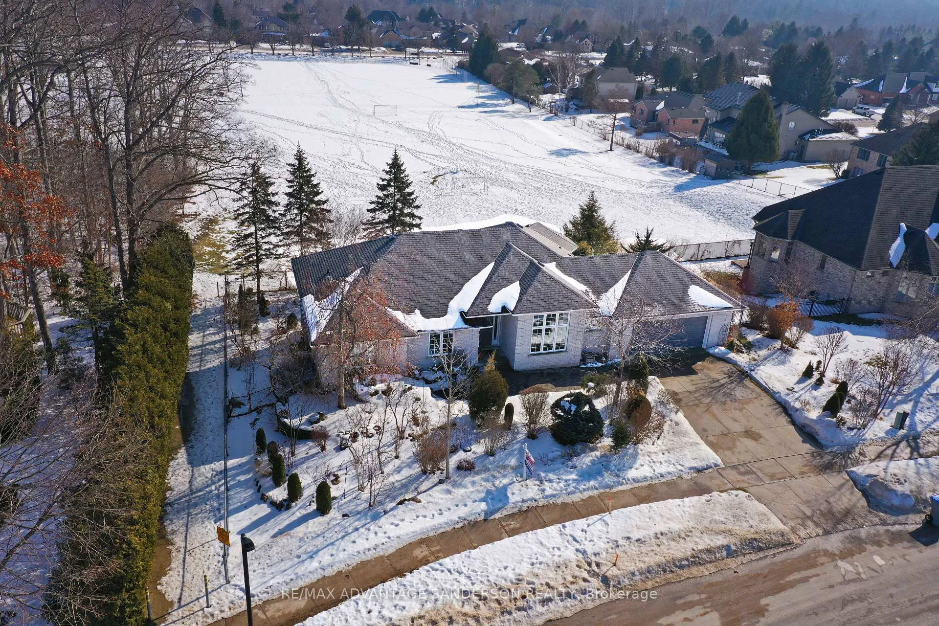 Photo 6 of 23 Birchcrest Drive, Middlesex Centre, Kilworth — HOMEH