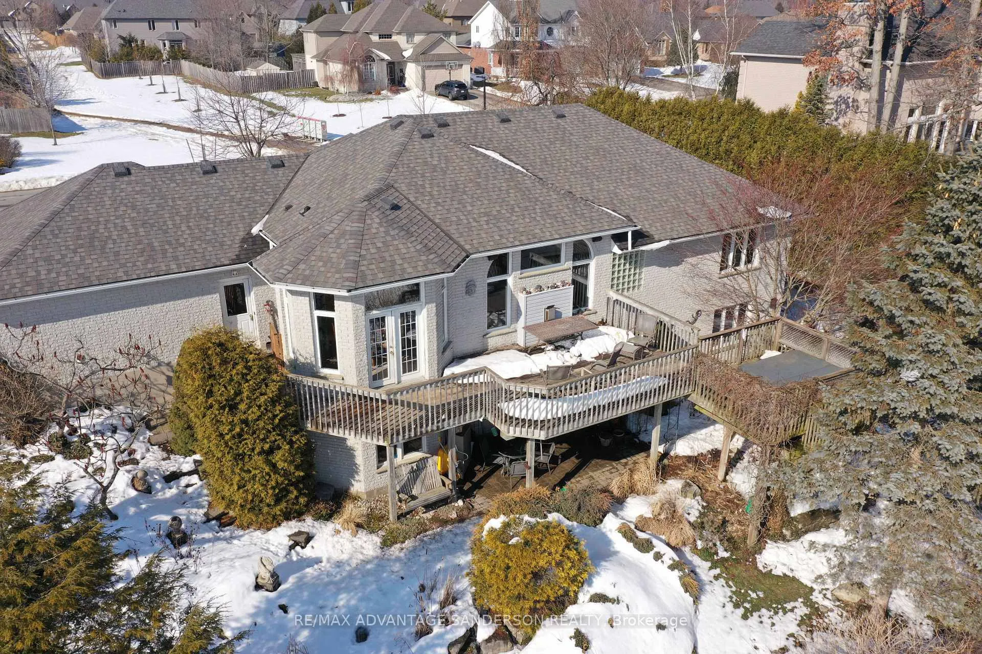 Photo 8 of 23 Birchcrest Drive, Middlesex Centre, Kilworth — HOMEH