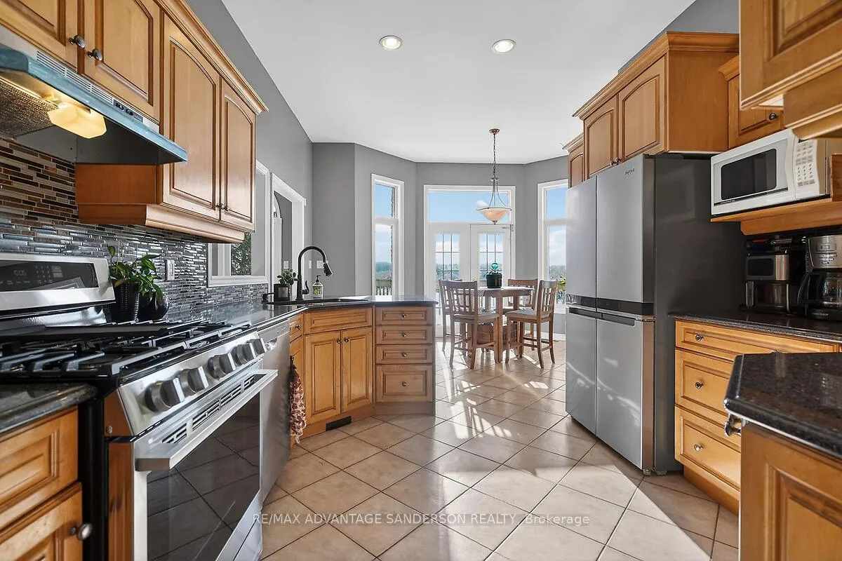 Photo 14 of 23 Birchcrest Drive, Middlesex Centre, Kilworth — HOMEH