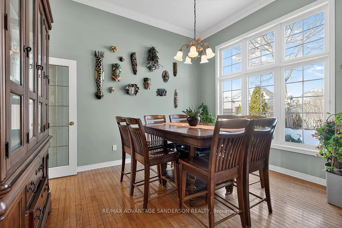 Photo 18 of 23 Birchcrest Drive, Middlesex Centre, Kilworth — HOMEH