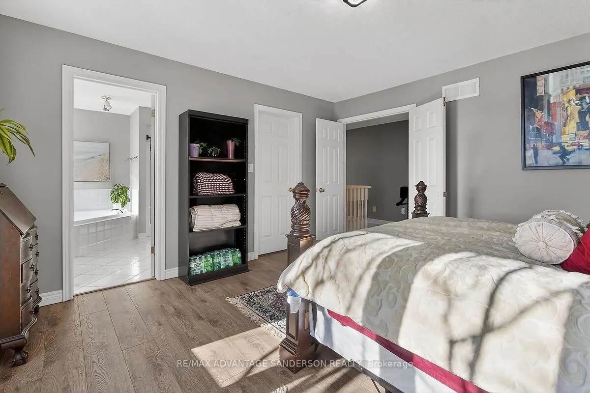 Photo 20 of 23 Birchcrest Drive, Middlesex Centre, Kilworth — HOMEH