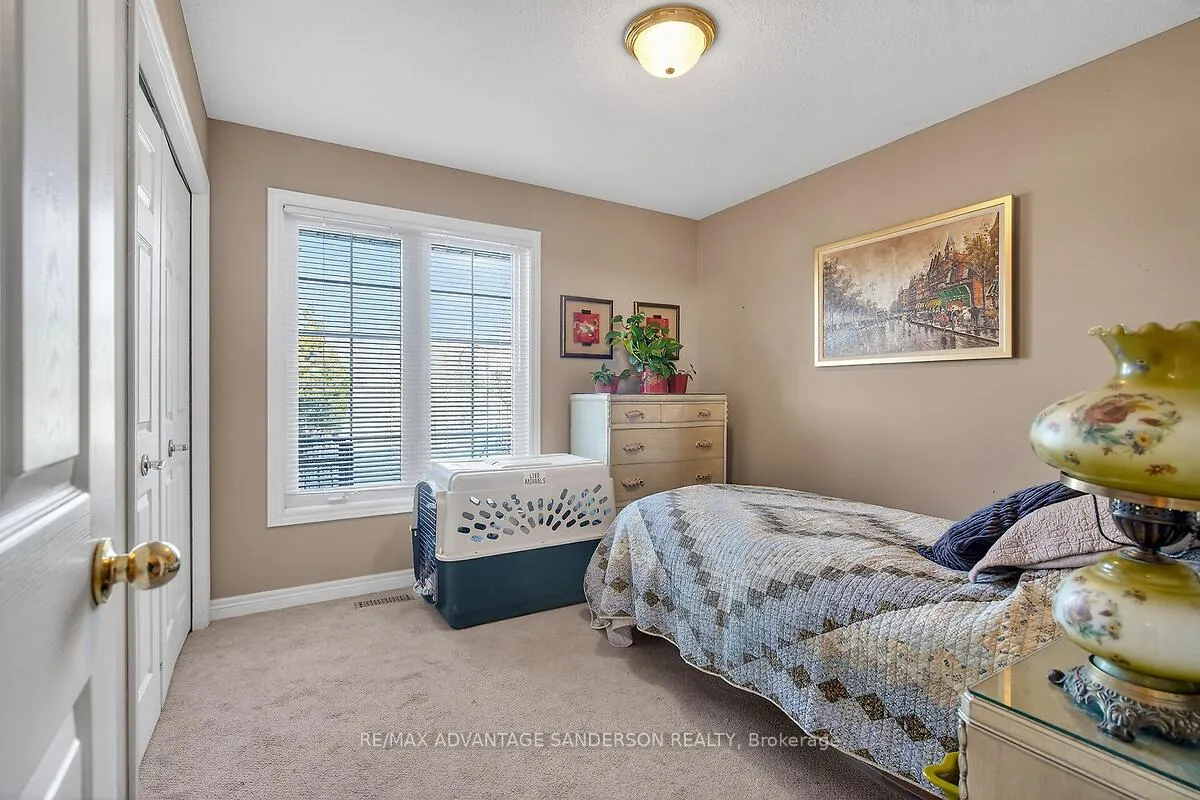 Photo 25 of 23 Birchcrest Drive, Middlesex Centre, Kilworth — HOMEH