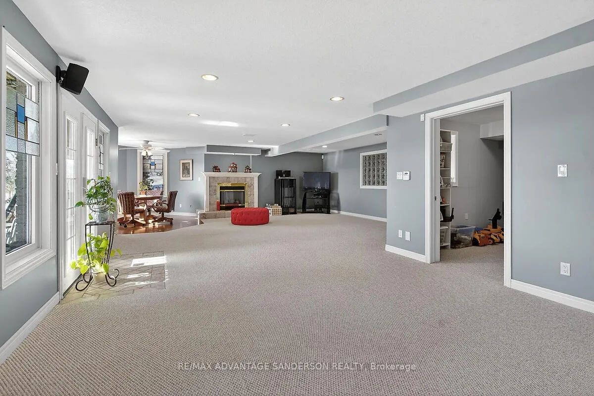 Photo 26 of 23 Birchcrest Drive, Middlesex Centre, Kilworth — HOMEH