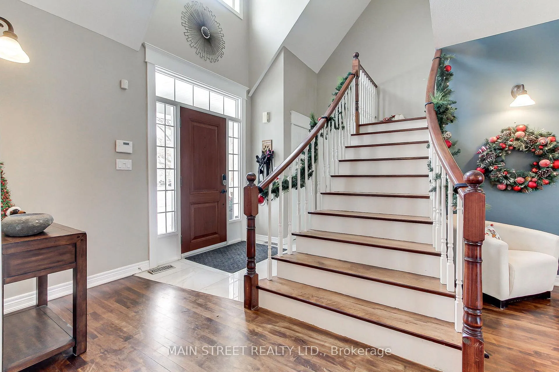 Photo 4 of 122 Davis Trail, Essa, Thornton — HOMEH