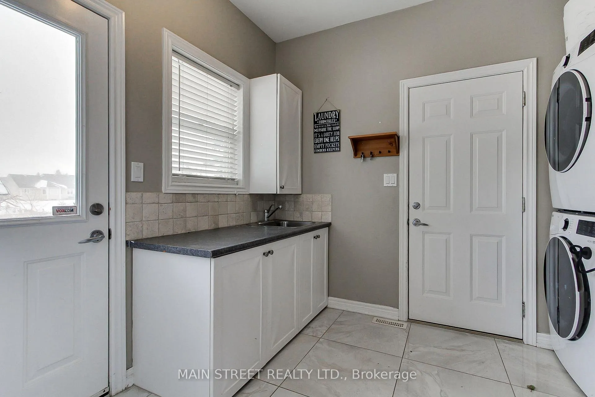Photo 22 of 122 Davis Trail, Essa, Thornton — HOMEH