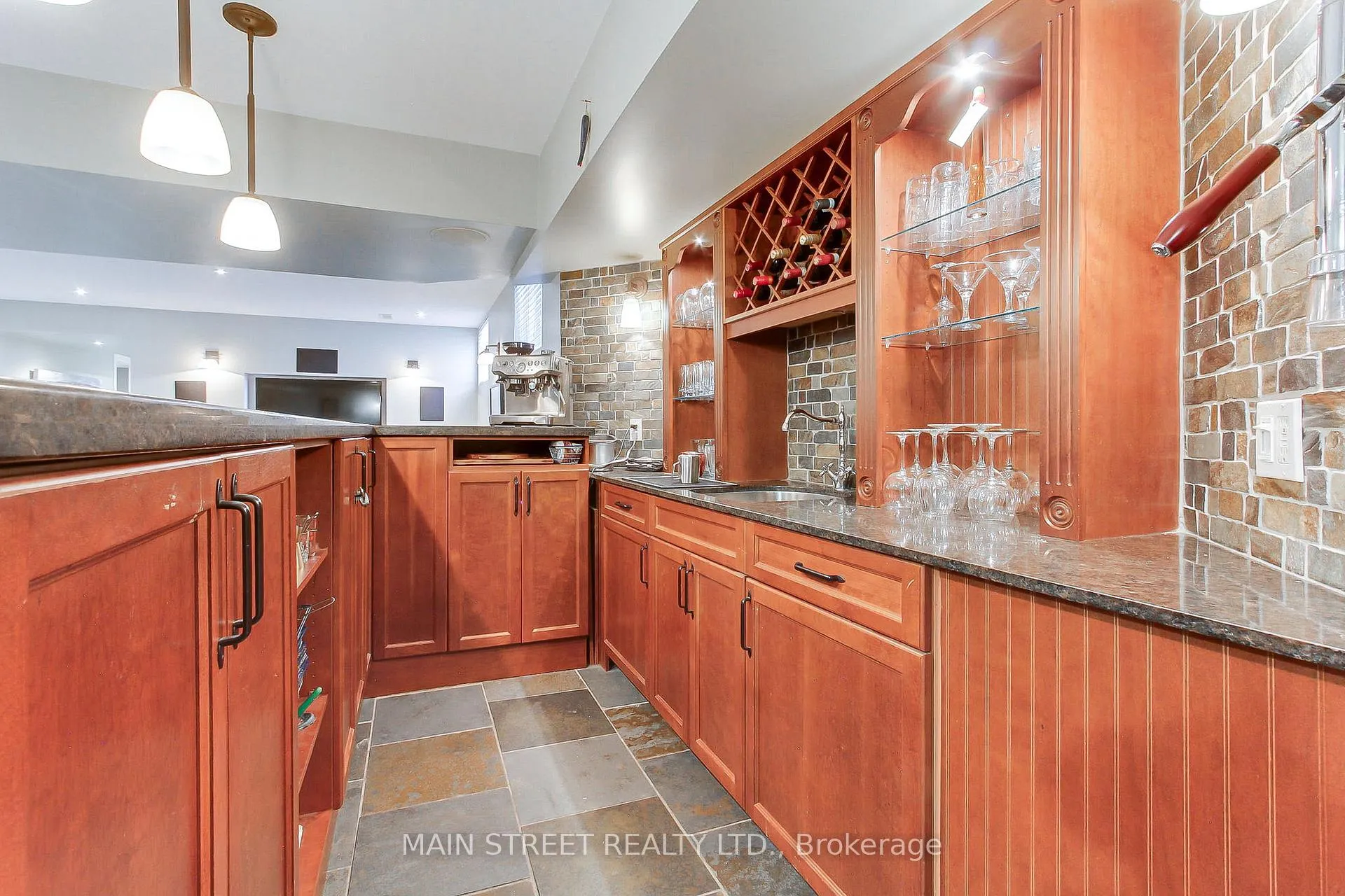 Photo 26 of 122 Davis Trail, Essa, Thornton — HOMEH