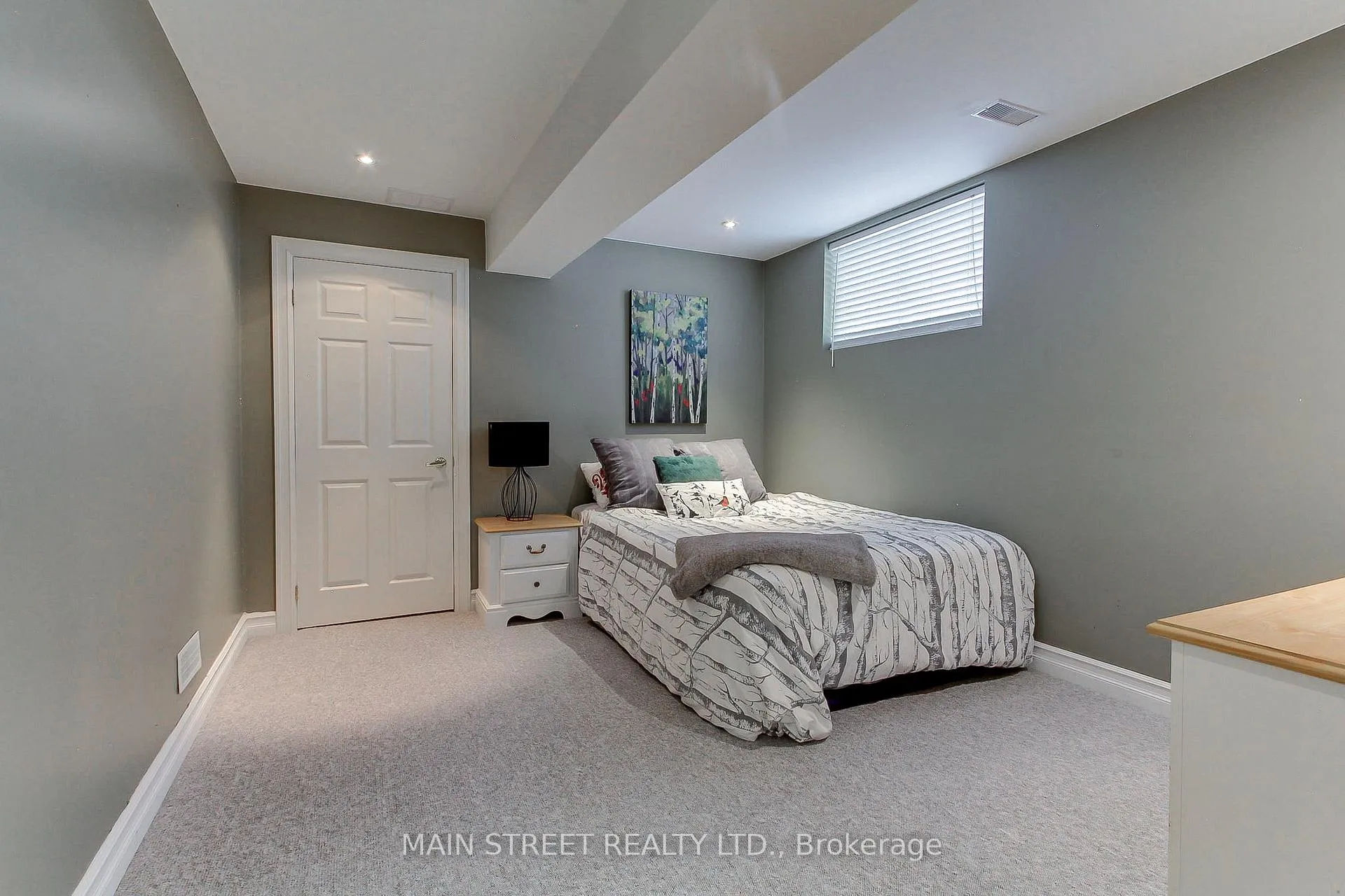 Photo 30 of 122 Davis Trail, Essa, Thornton — HOMEH