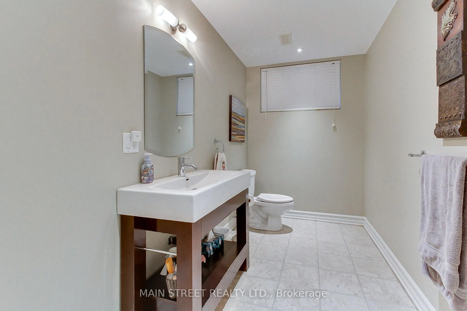 Photo 31 of 122 Davis Trail, Essa, Thornton — HOMEH