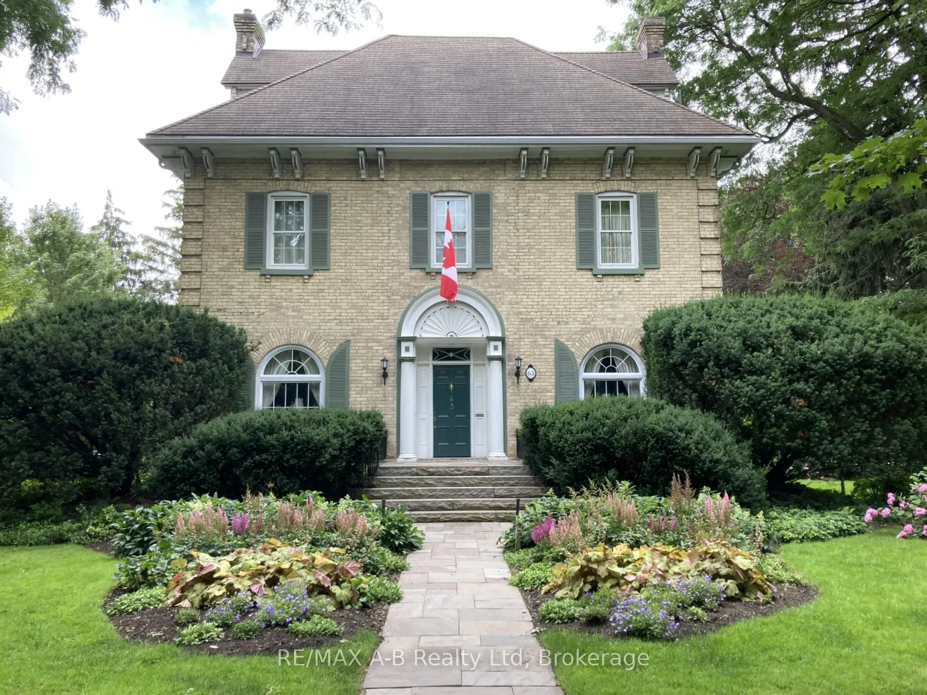 Photo 2 of 63 Centre Street, Stratford — HOMEH