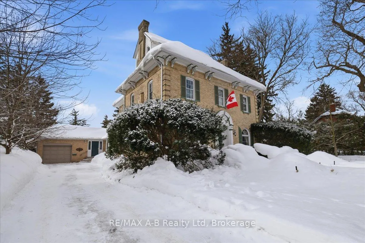 Photo 4 of 63 Centre Street, Stratford — HOMEH