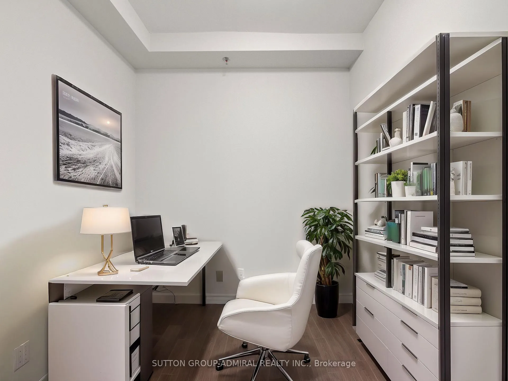 Photo 6 of Unit 204, 34 Plains Road E, Burlington, LaSalle — HOMEH