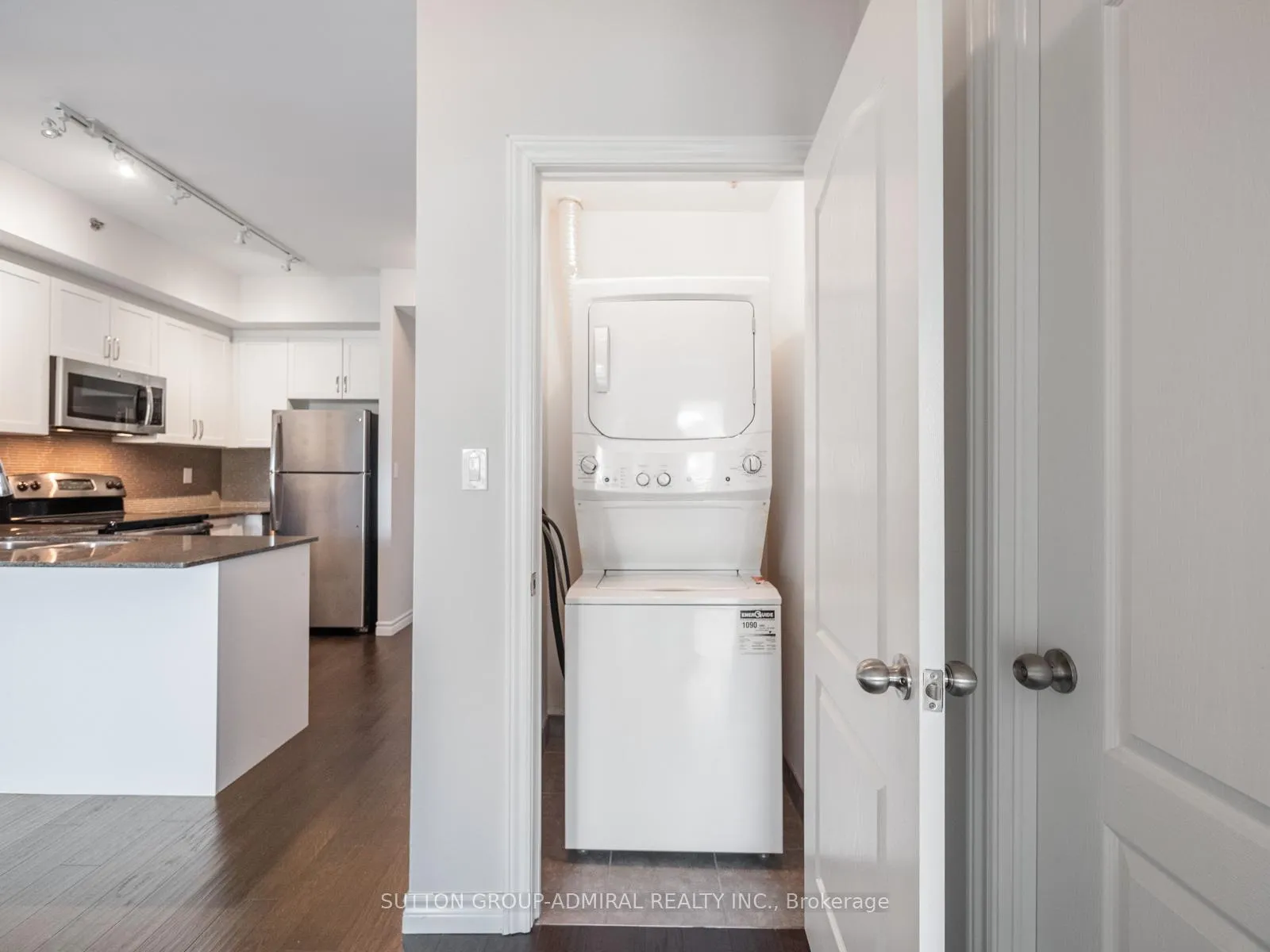 Photo 7 of Unit 204, 34 Plains Road E, Burlington, LaSalle — HOMEH