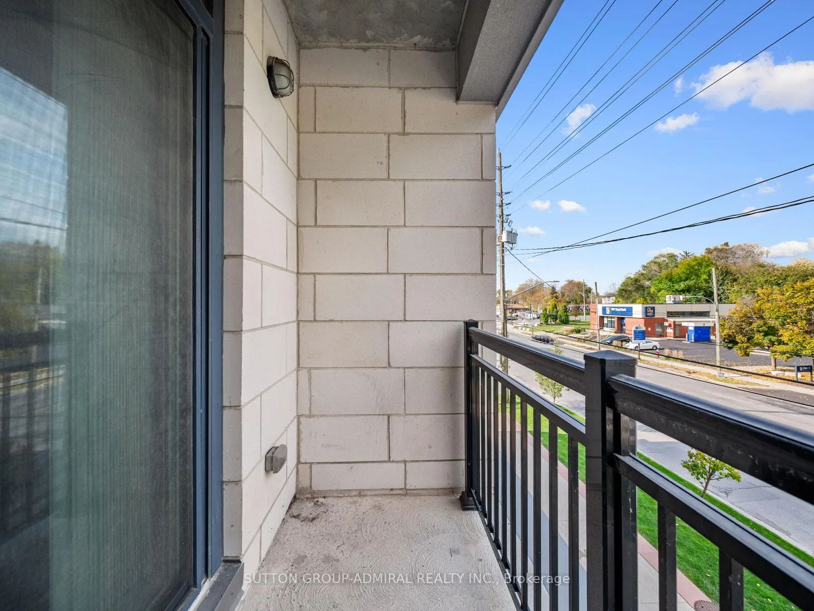 Photo 9 of Unit 204, 34 Plains Road E, Burlington, LaSalle — HOMEH