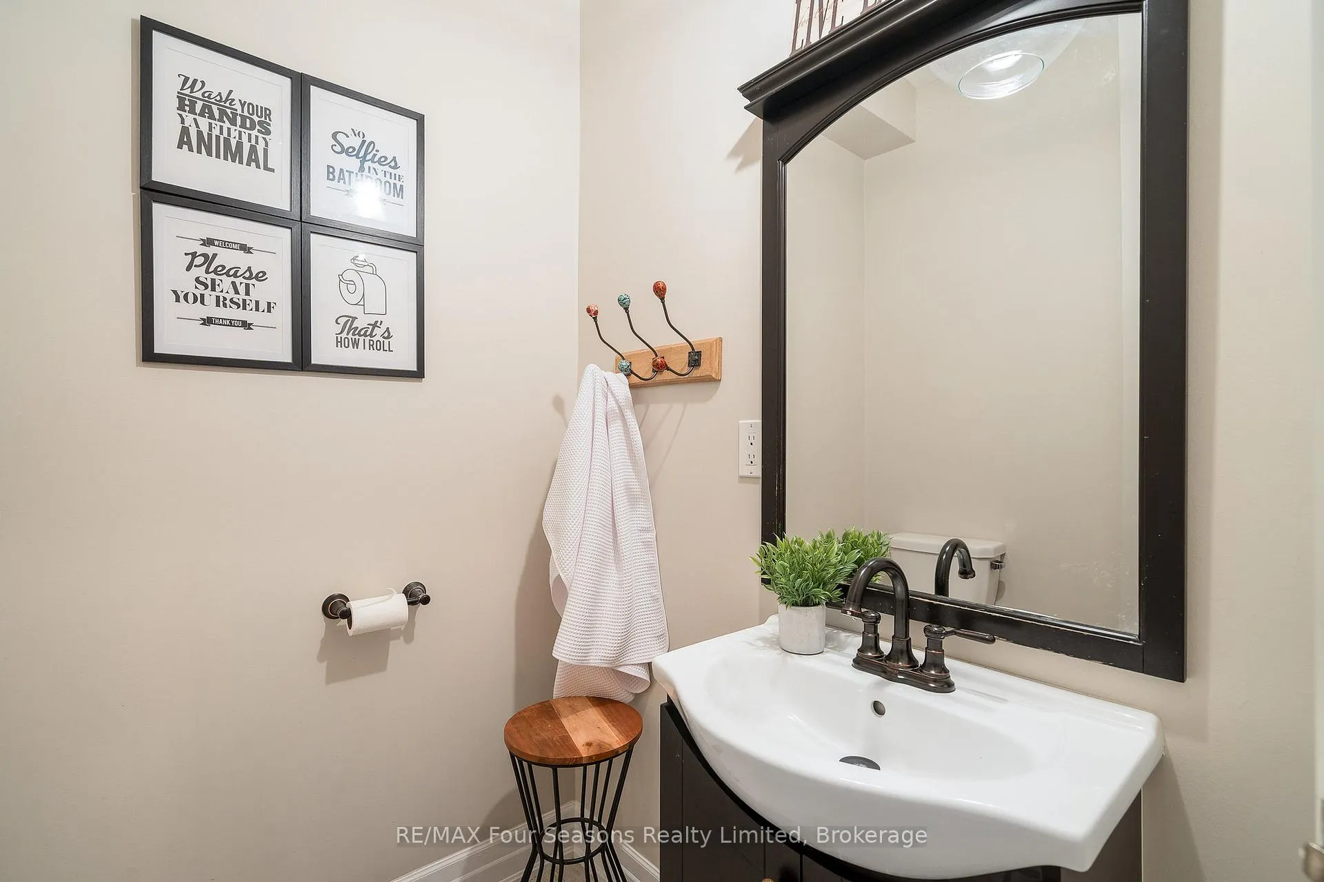 Photo 15 of 29 Wagner Crescent, Essa, Angus — HOMEH