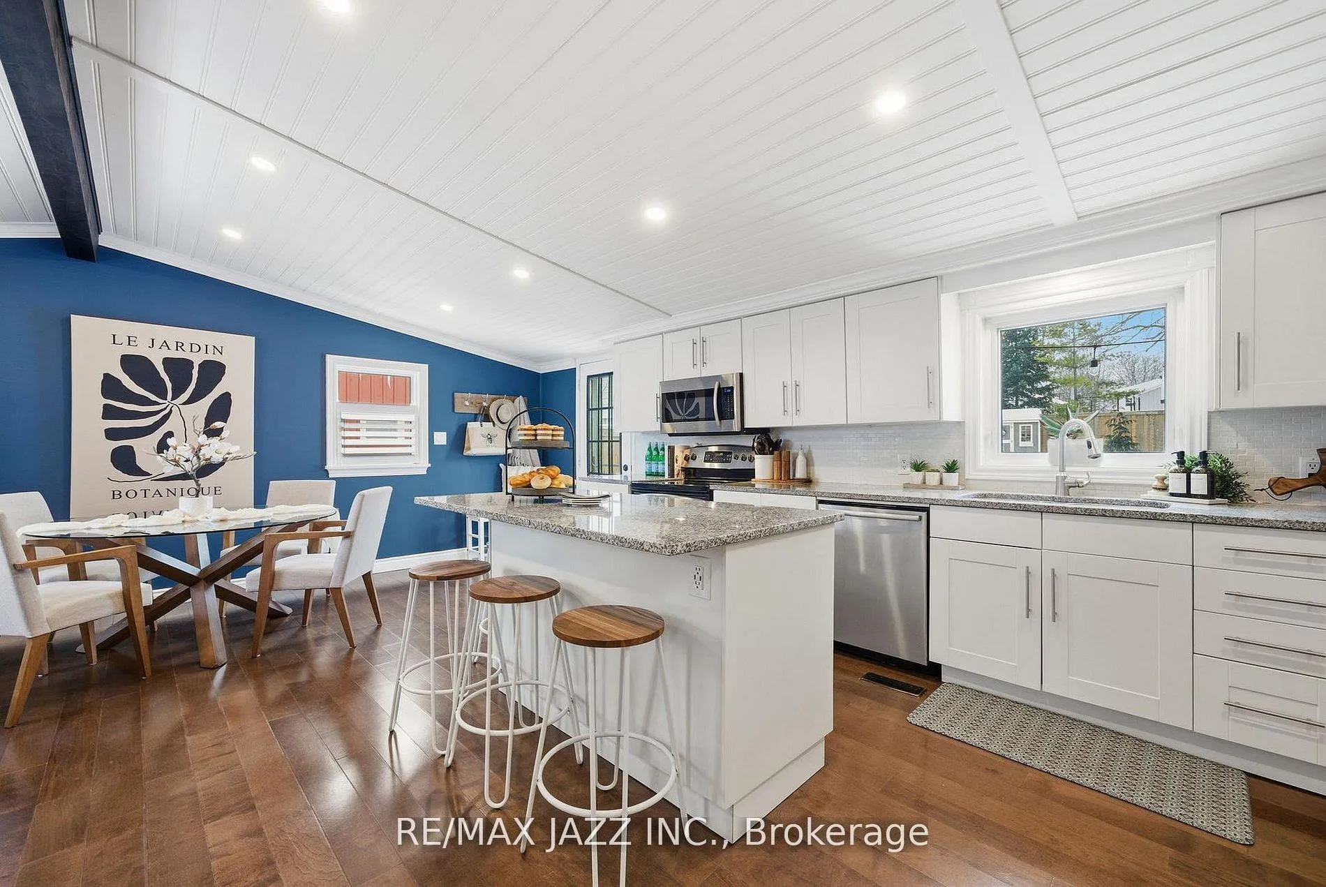 Photo 10 of 922 Byron Street S, Whitby, Downtown Whitby — HOMEH