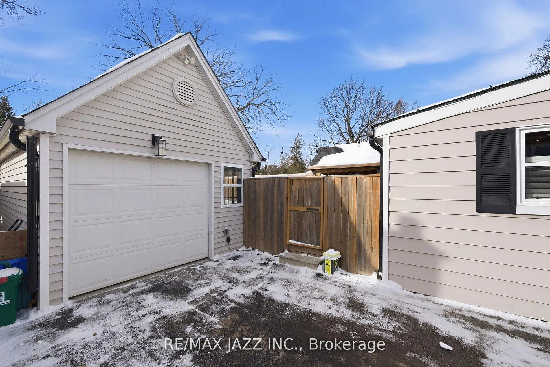 Photo 30 of 922 Byron Street S, Whitby, Downtown Whitby — HOMEH