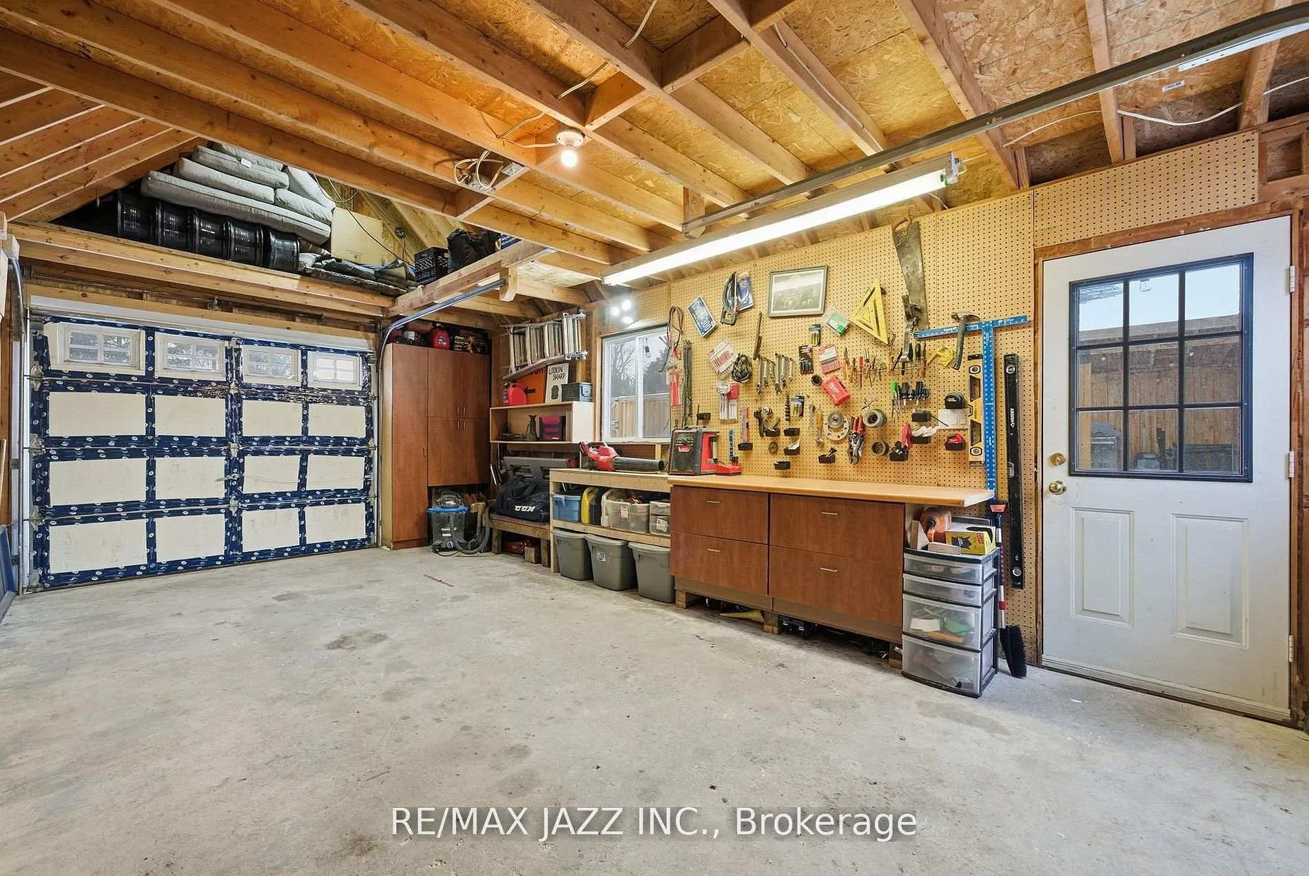 Photo 31 of 922 Byron Street S, Whitby, Downtown Whitby — HOMEH