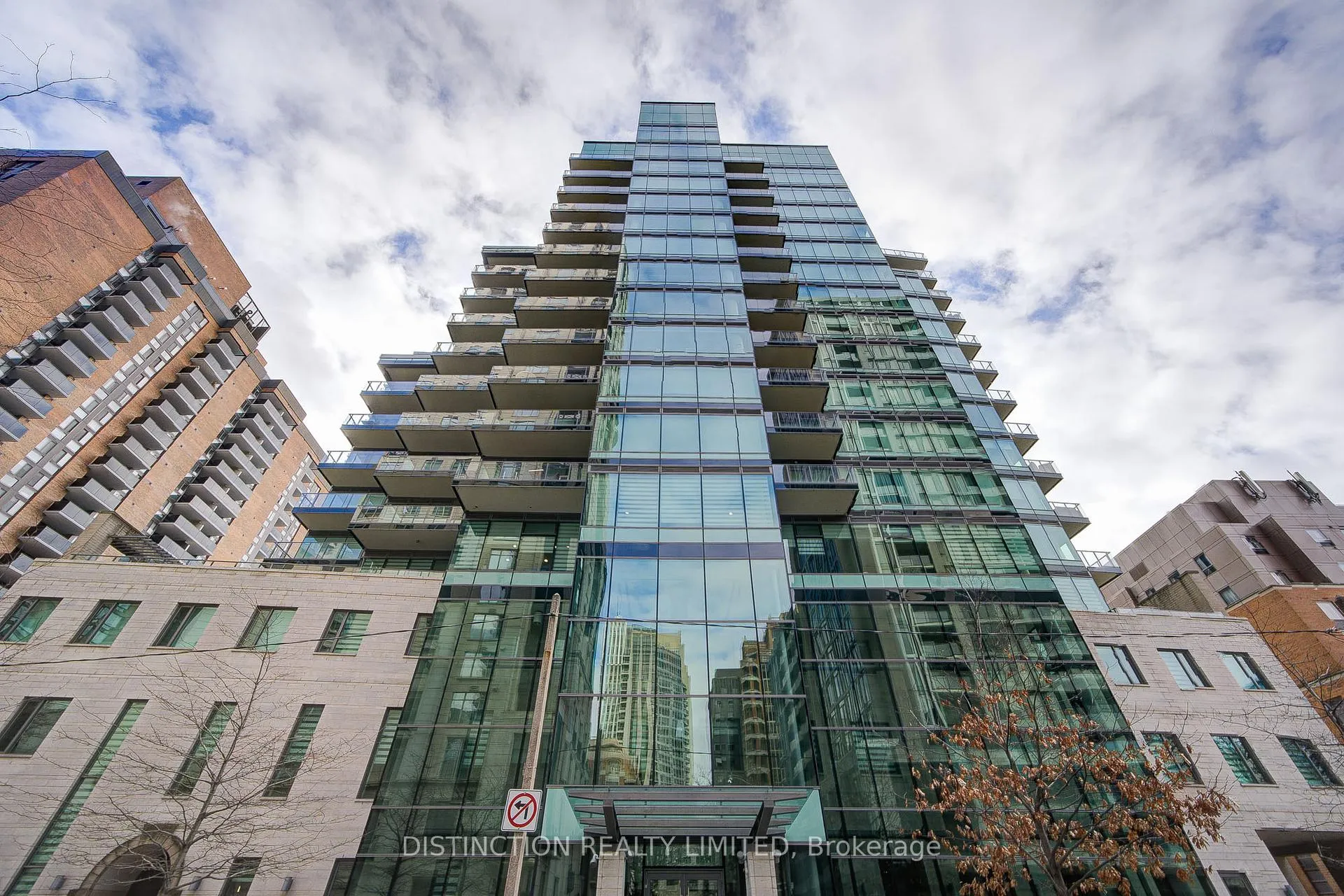 Photo of Unit 1603, 77 Charles Street W