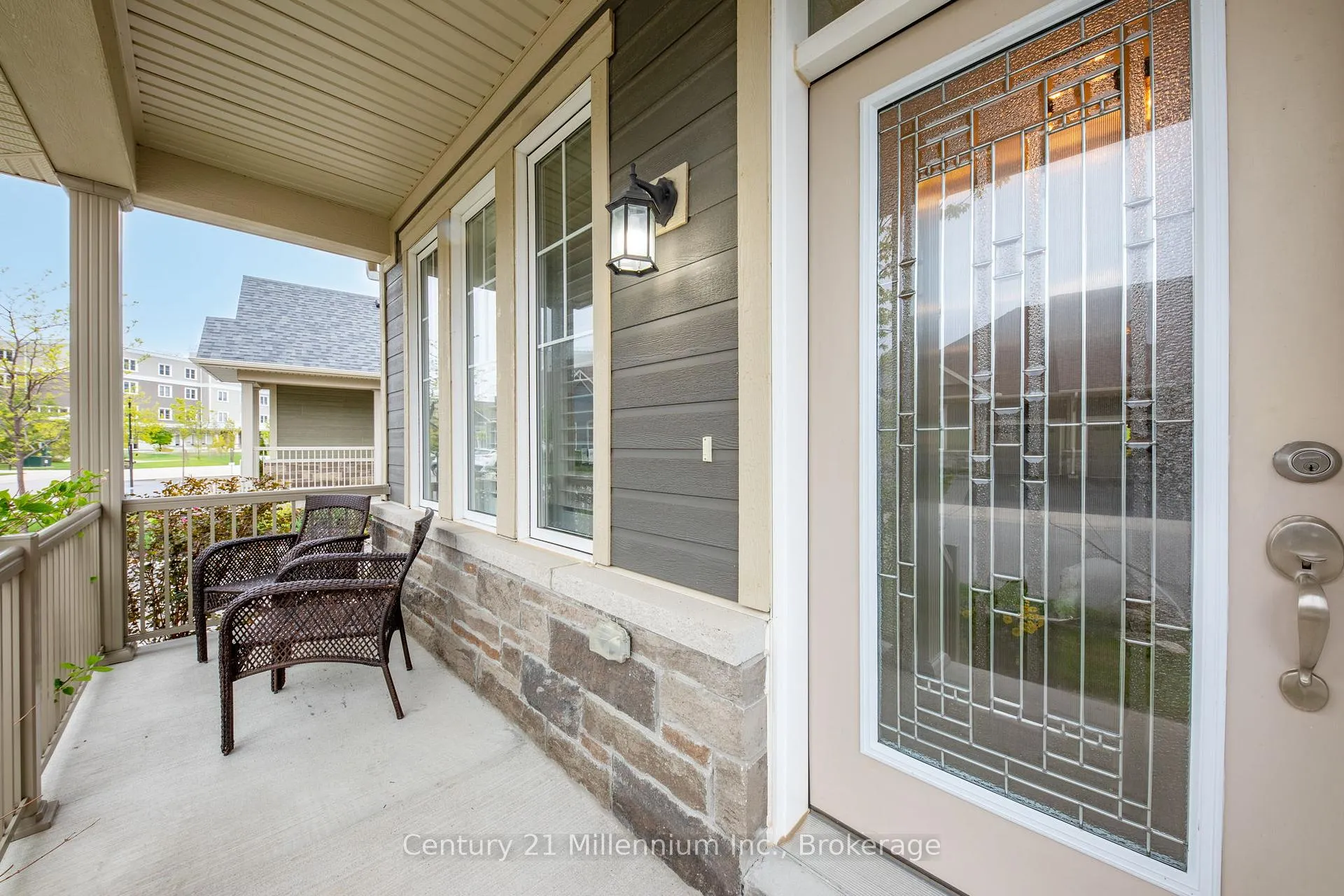 Photo 3 of 74 Kari Crescent, Collingwood — HOMEH