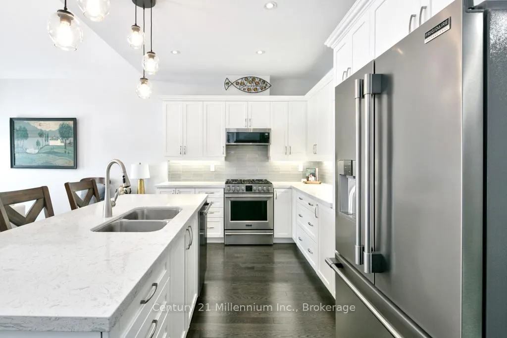 Photo 7 of 74 Kari Crescent, Collingwood — HOMEH