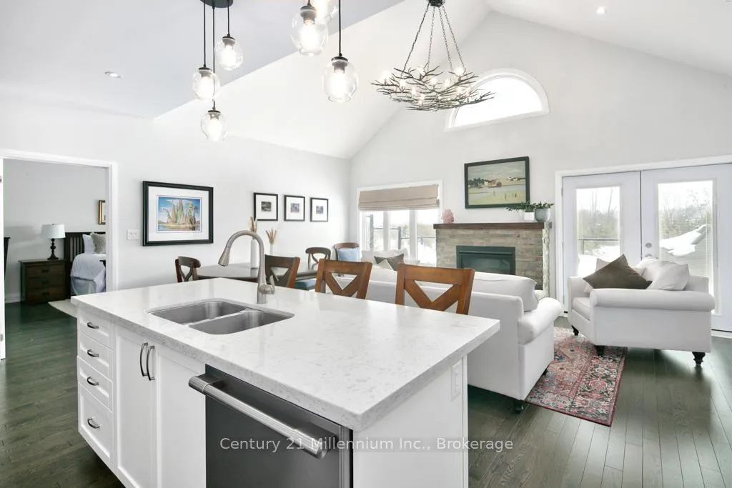 Photo 8 of 74 Kari Crescent, Collingwood — HOMEH