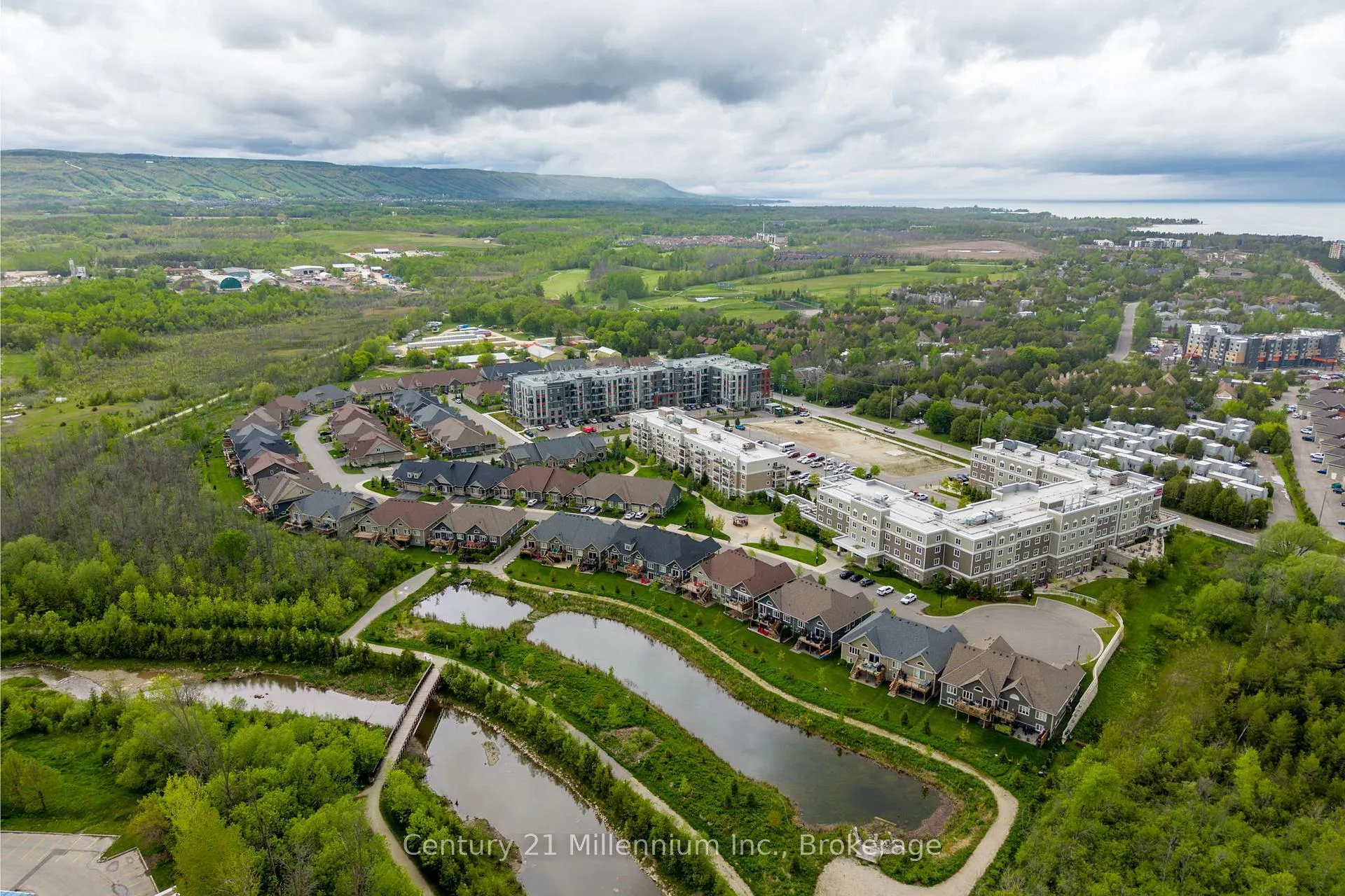 Photo 45 of 74 Kari Crescent, Collingwood — HOMEH