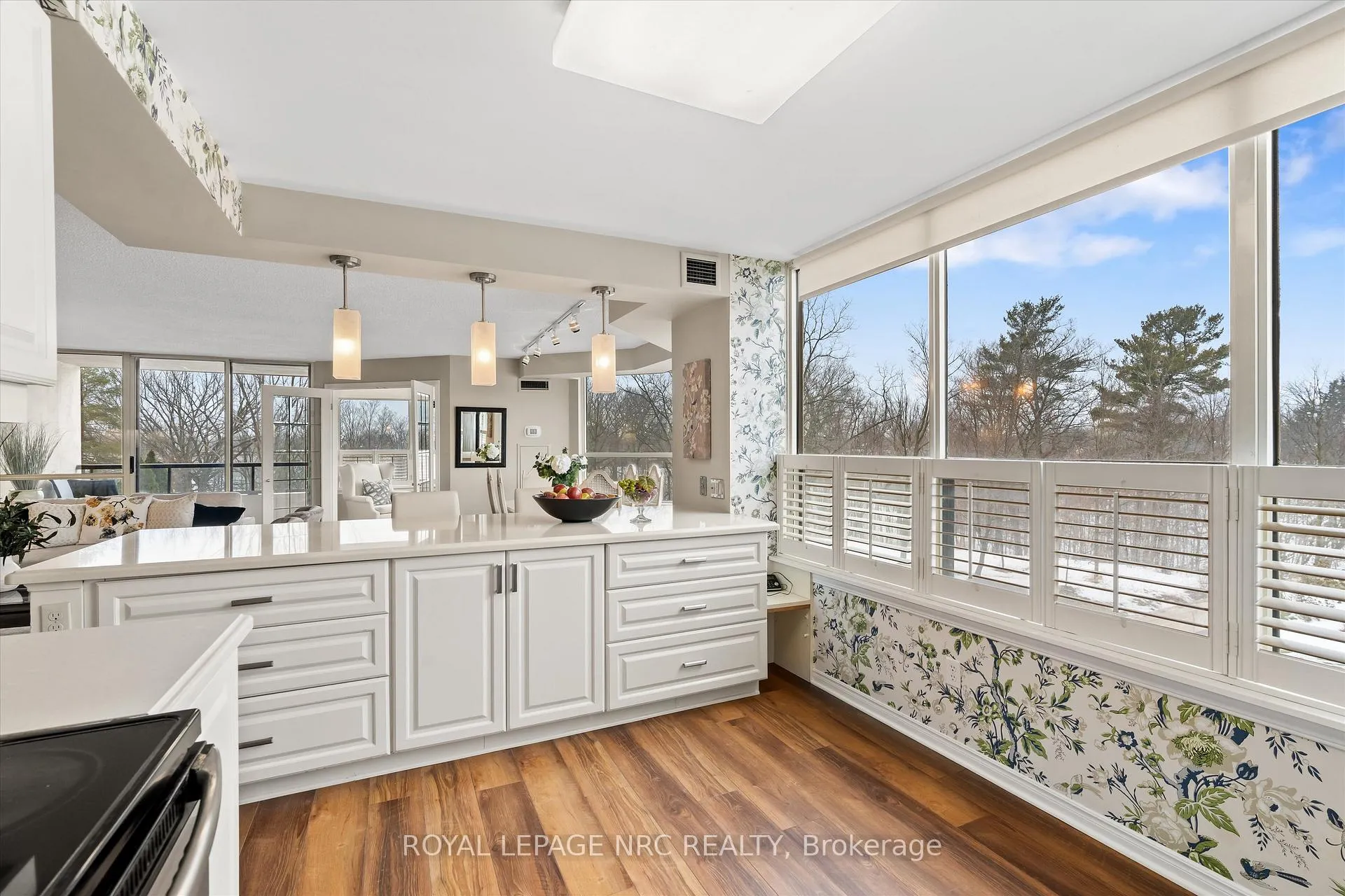 Photo 4 of Unit 303, 3 Towering Hts Boulevard, St. Catharines, Glendale/Glenridge — HOMEH