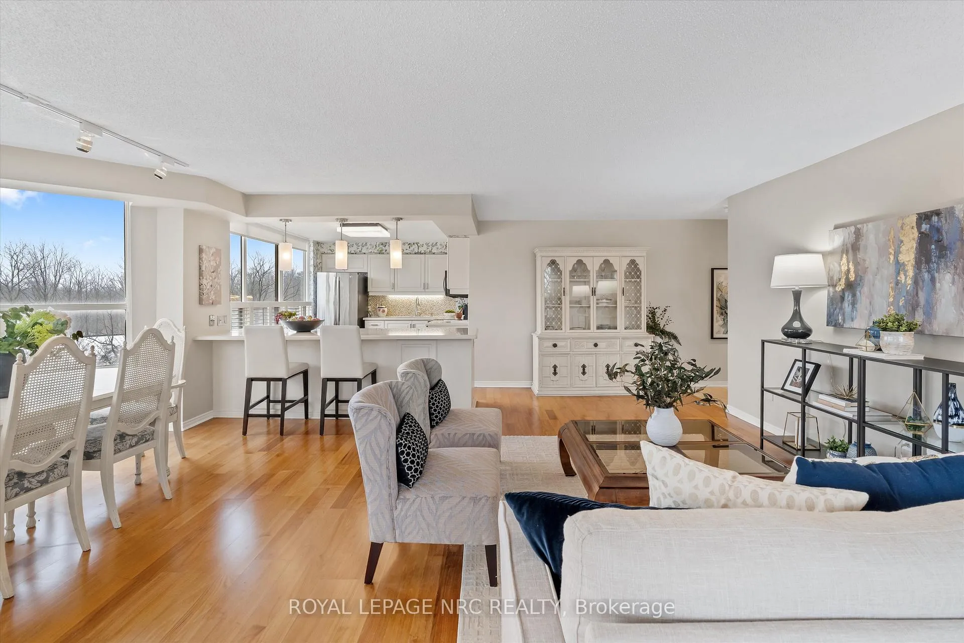 Photo 7 of Unit 303, 3 Towering Hts Boulevard, St. Catharines, Glendale/Glenridge — HOMEH