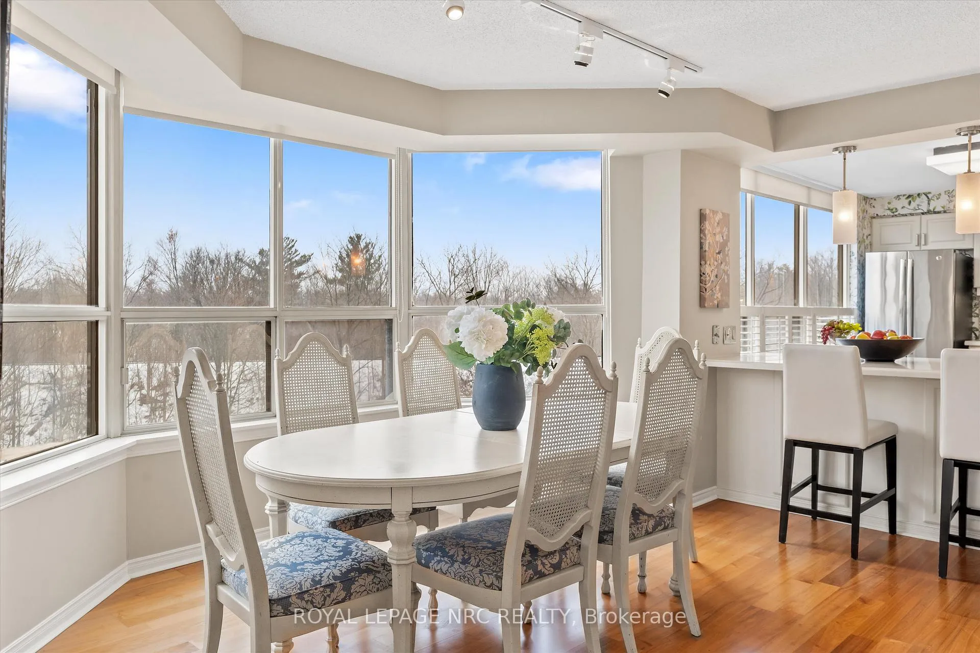 Photo 11 of Unit 303, 3 Towering Hts Boulevard, St. Catharines, Glendale/Glenridge — HOMEH