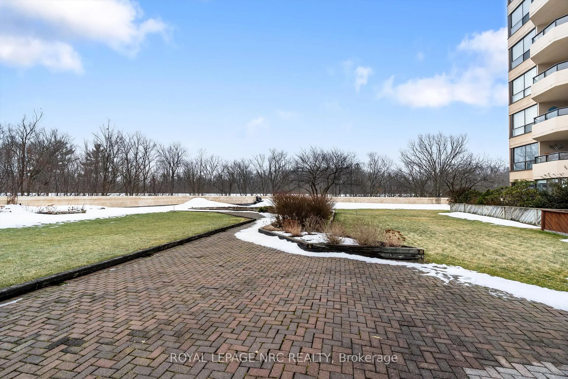 Photo 31 of Unit 303, 3 Towering Hts Boulevard, St. Catharines, Glendale/Glenridge — HOMEH