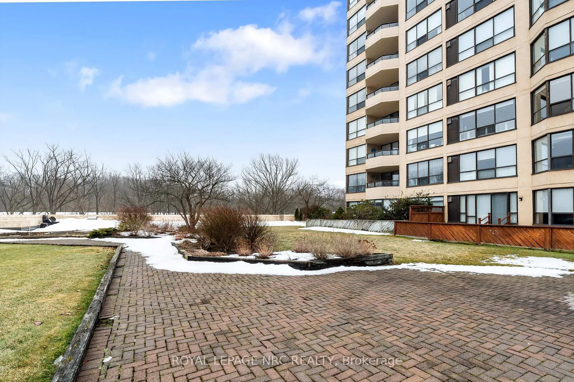 Photo 32 of Unit 303, 3 Towering Hts Boulevard, St. Catharines, Glendale/Glenridge — HOMEH