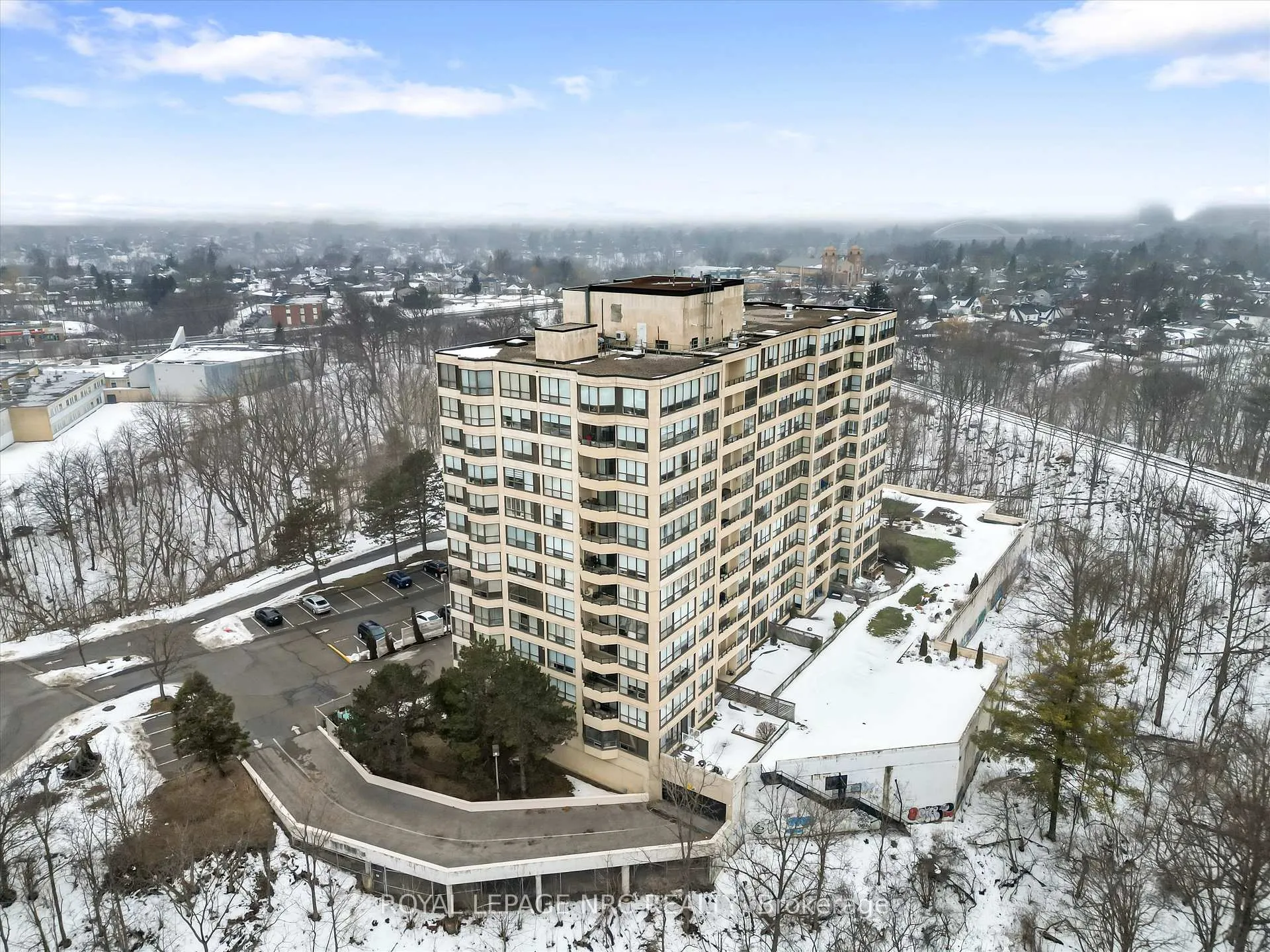 Photo 36 of Unit 303, 3 Towering Hts Boulevard, St. Catharines, Glendale/Glenridge — HOMEH