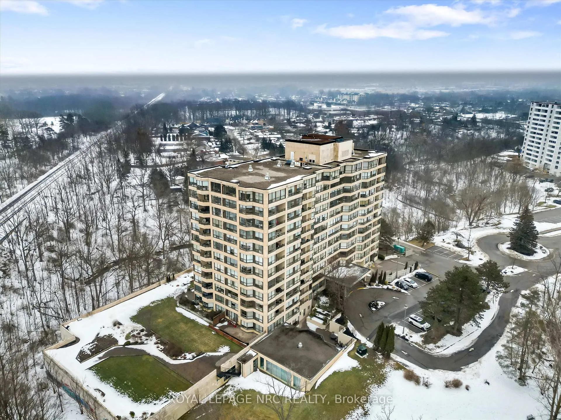 Photo 38 of Unit 303, 3 Towering Hts Boulevard, St. Catharines, Glendale/Glenridge — HOMEH