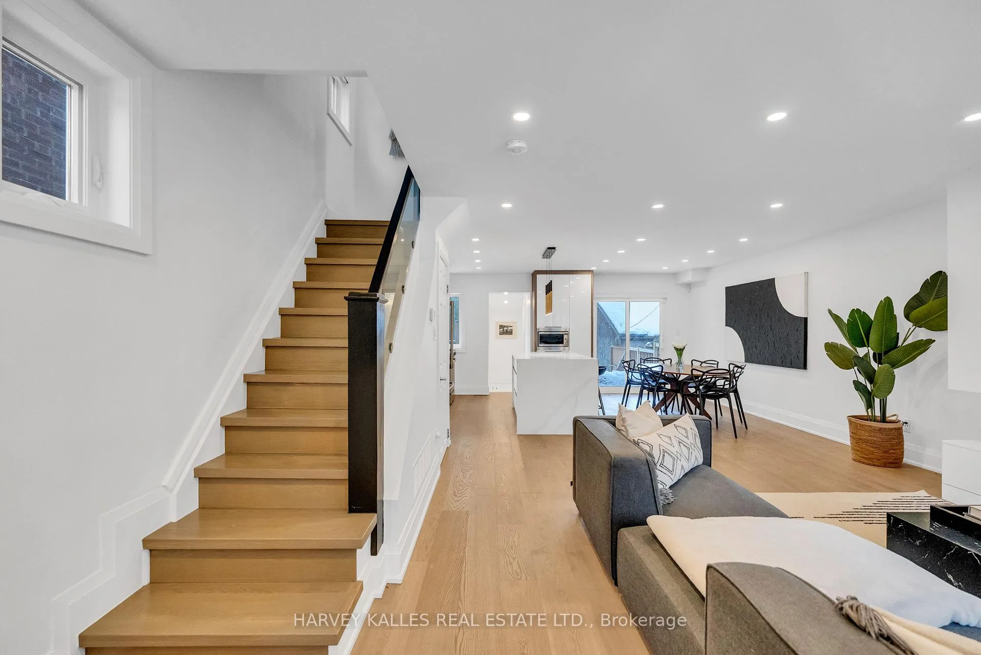 Photo 7 of 629 Duplex Avenue, Toronto, Lawrence Park South — HOMEH