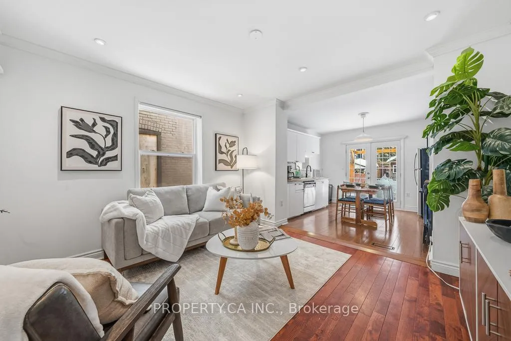 Photo 2 of 146 King Edward Avenue, Toronto, Woodbine-Lumsden — HOMEH