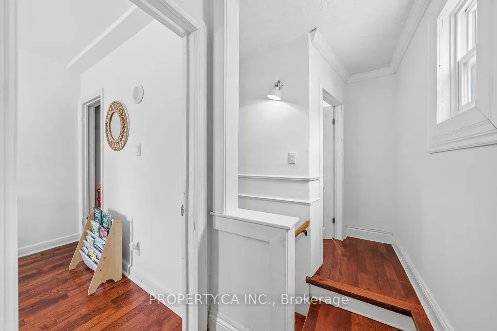 Photo 15 of 146 King Edward Avenue, Toronto, Woodbine-Lumsden — HOMEH