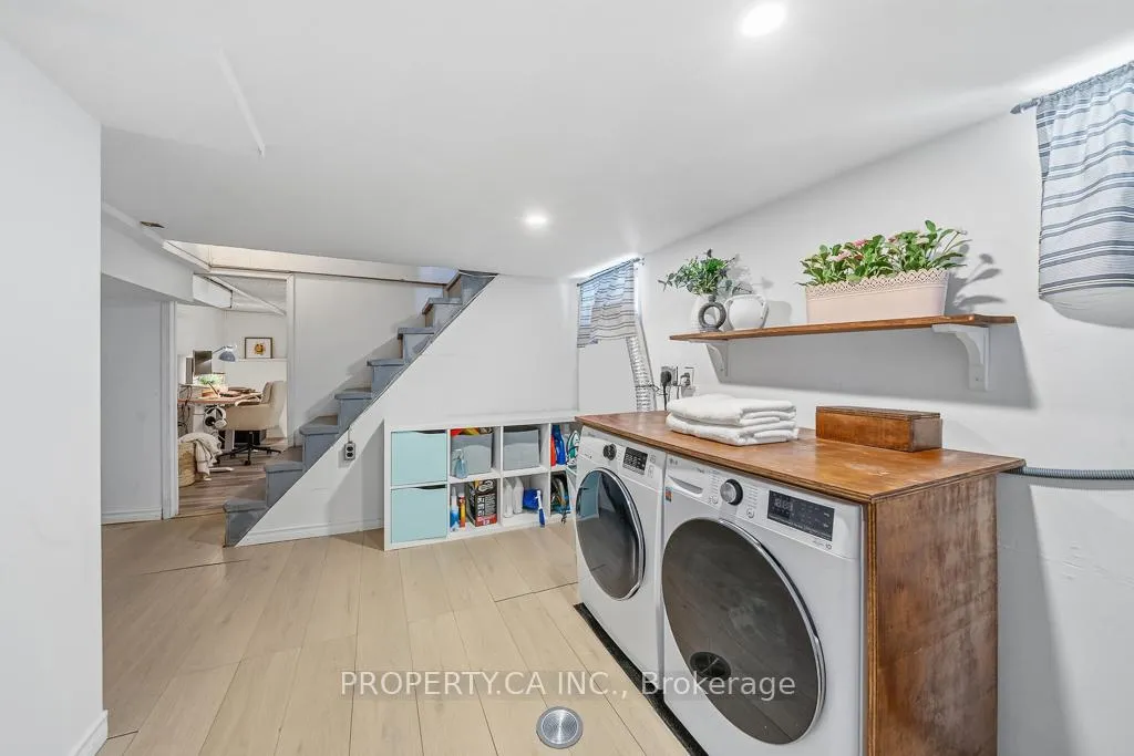 Photo 21 of 146 King Edward Avenue, Toronto, Woodbine-Lumsden — HOMEH