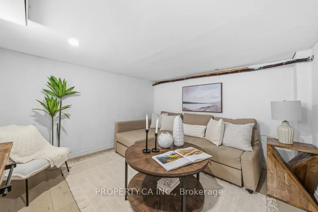 Photo 26 of 146 King Edward Avenue, Toronto, Woodbine-Lumsden — HOMEH